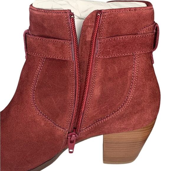 Diba NWT Sleek Booties Burgundy Red Leather Upper Buckle Side Zipper Size 7.5 - Picture 5 of 11